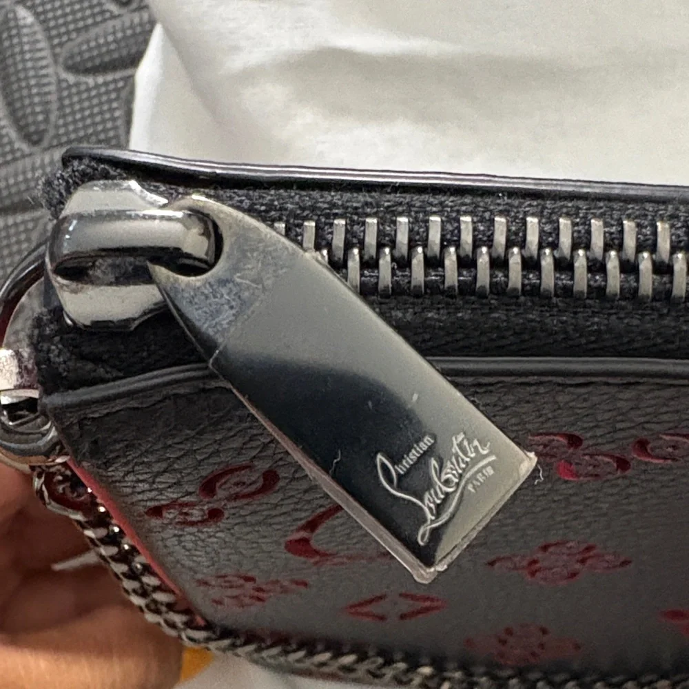 Christian Louboutin Perforated Grain Shoulder bag - Picture 2 of 16